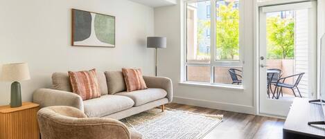 テレビ、ステレオ