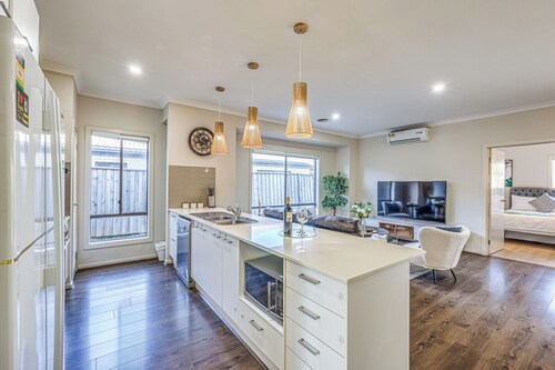 StayAU Pakenham 5 BRM Oasis Pet-friendly