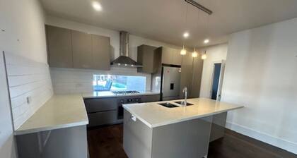 Spacious 3 Bedroom, 2 Bathroom, Secure Parking and Pet friendly house.