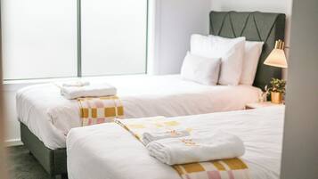 Deluxe Townhome, Garden View | Room amenity