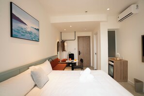 Double Room | In-room safe, desk, laptop workspace, blackout curtains