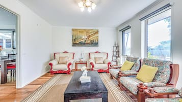 Executive One Bedroom Twin Apartment | Vardagsrum