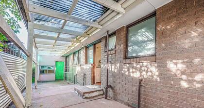 StayAU Newly Modern Comforts 3BRM Home Cranbourne