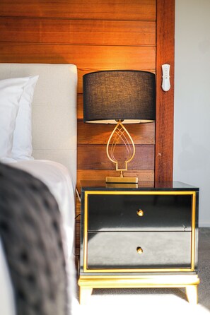 Deluxe Townhome, Garden View | Room amenity