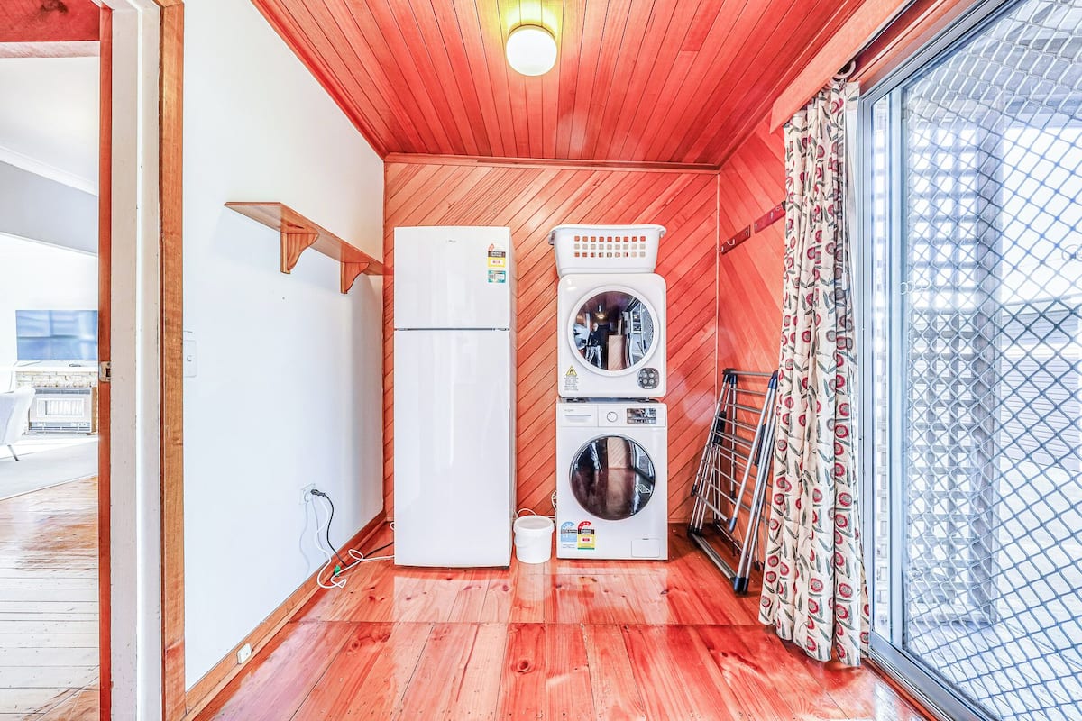 Deluxe Townhome, Garden View | Private kitchen