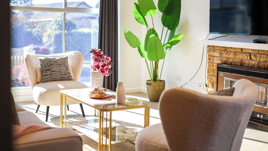 StayAU Private Two-Storey 6 Beds House Wendouree