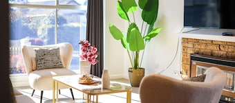 StayAU Private Two-Storey 6 Beds House Wendouree