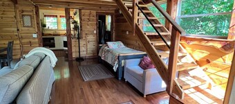 Porch & Pines Cottage with a View