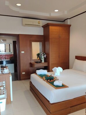 高級客房 | 筆電工作空間、免費無線上網