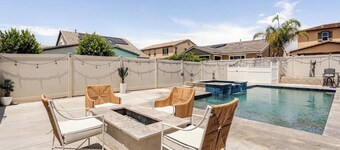 Charming 1-bedroom apart with  Sofa Bed in living room in Lake Elsinoire with AC