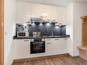 Oven, stovetop, dishwasher, coffee/tea maker