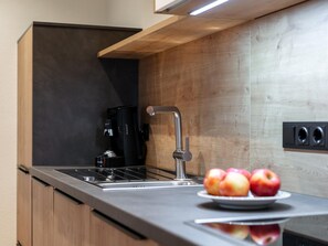 Oven, stovetop, dishwasher, coffee/tea maker
