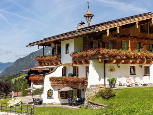 Alpine retreat with Wellness & Premium Card