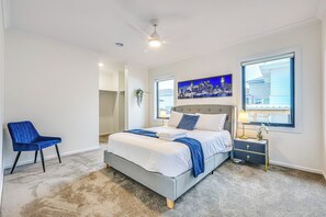 Deluxe Townhome, Garden View | Room amenity