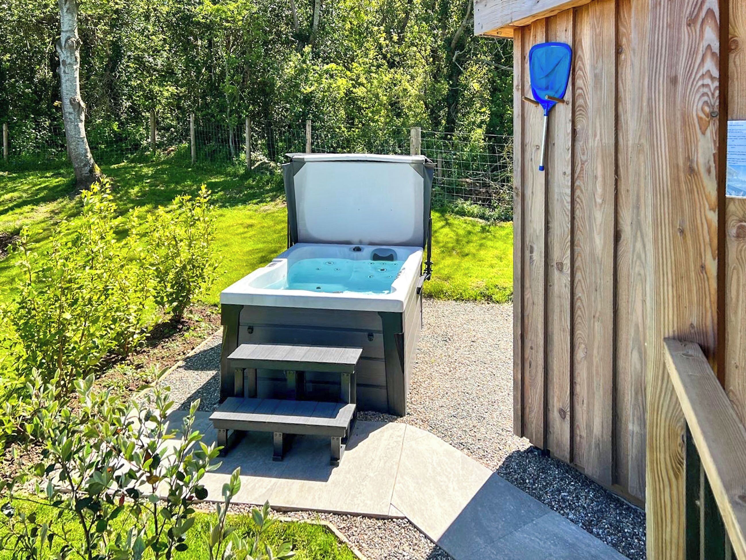 Utendørs boblebad