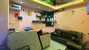 Quầy tiếp tân