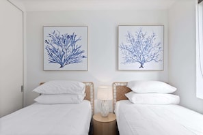 3 Schlafzimmer, Schreibtisch, Bügeleisen/Bügelbrett, WLAN