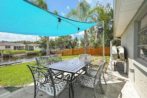 Outdoor dining - Swim, Fish & Relax: Port Richey Gem w/ Yard! (Port Richey)
