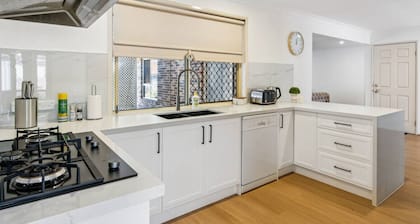 Spacious Family Retreat in Peaceful Parkinson
