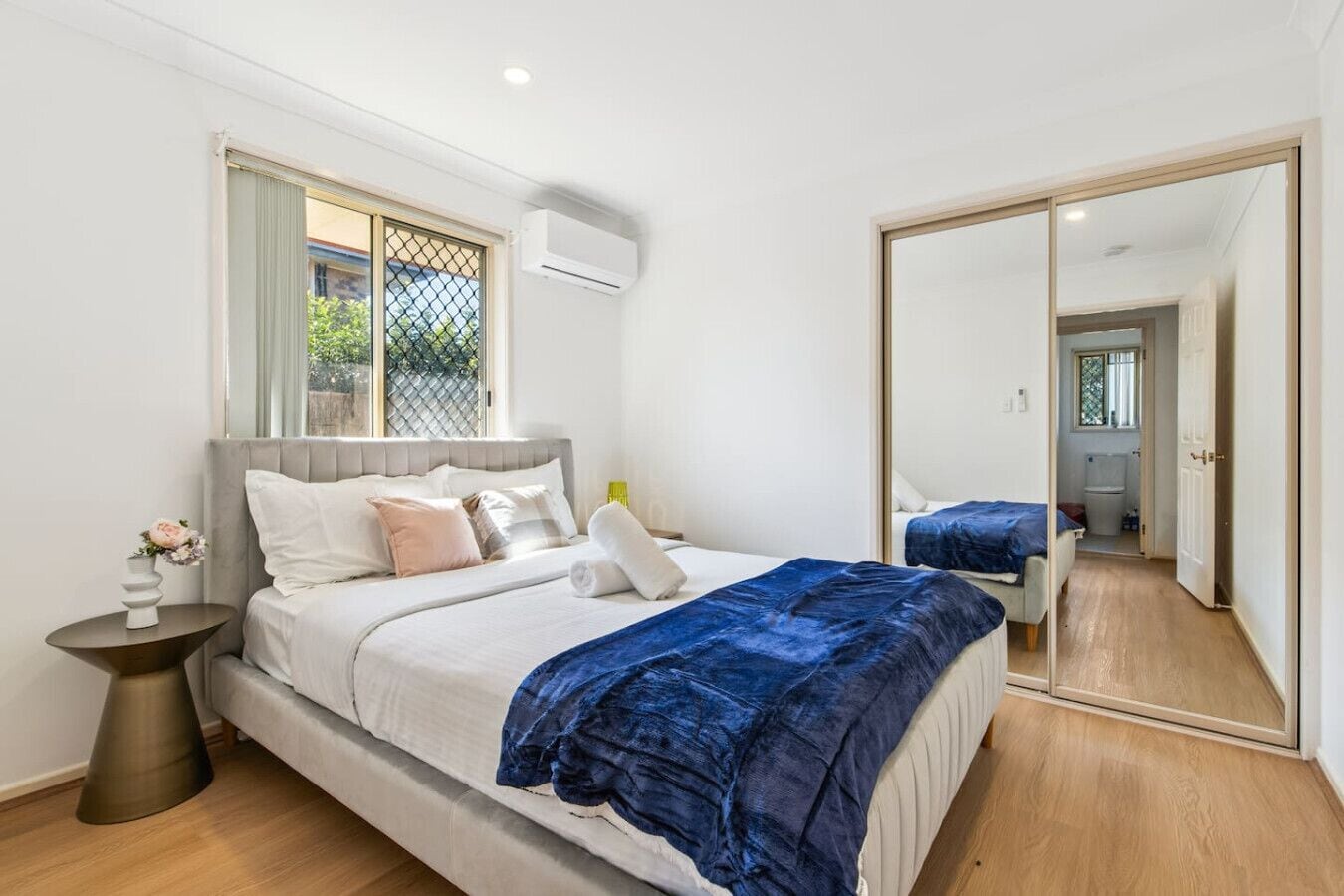 3 bedrooms, desk, iron/ironing board, WiFi