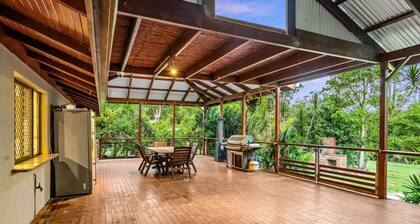 Spacious Family Oasis on Leafy Acreage Forestdale