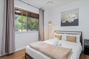 4 soverom, strykejern/-brett, wi-fi og sengetøy