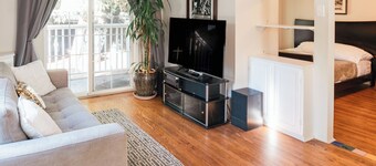 Serene Sequoia Cottage - Near UC Berkeley - Fully Equipped