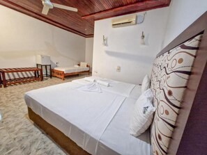 9 bedrooms, iron/ironing board, internet, bed sheets