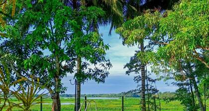 Flamingo Lake Resort