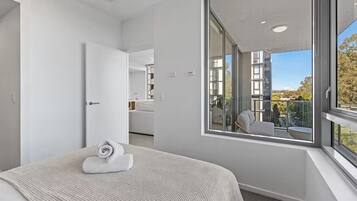 2 chambres, fer et planche à repasser, Wi-Fi gratuit, draps fournis