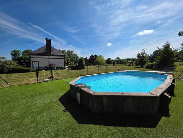 Indoor pool, outdoor pool