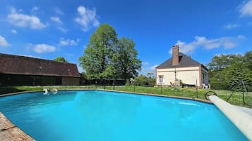 Piscine extérieure, piscine chauffée
