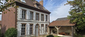 Spacious house, sleeps 16, garden