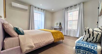 Prime location w/parking, laundry, 10 min from LGA