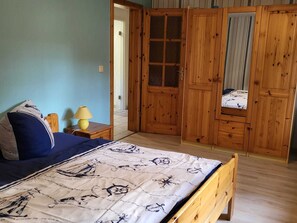 3 habitaciones y ropa de cama