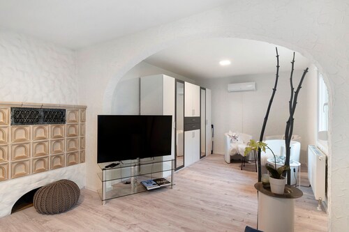 Ferienhaus 'Marina' mit privater Terrasse, WLAN und Klimaanlage