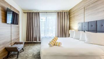 Schreibtisch, WLAN, Bettwäsche