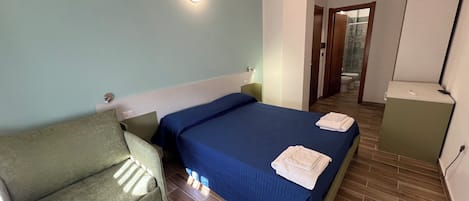 1 bedroom, WiFi, bed sheets