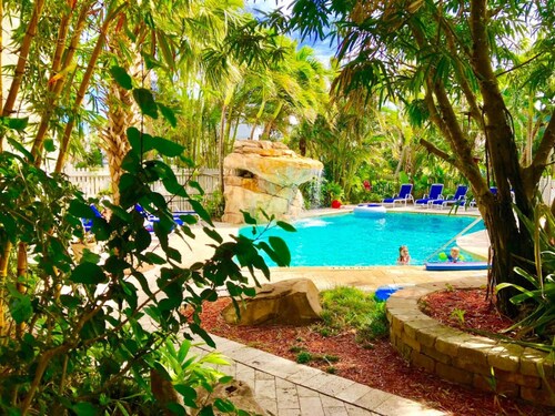 Riverside Vacation Rentals by Rocketstay