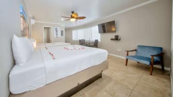 Schreibtisch, WLAN, Bettwäsche