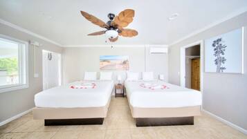 Escritorio, wifi, ropa de cama