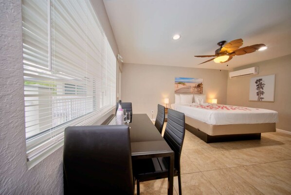 Desk, WiFi, bed sheets
