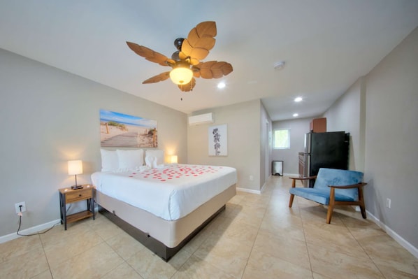 Skrivbord, wi-fi och sängkläder