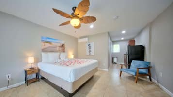 Desk, WiFi, bed sheets