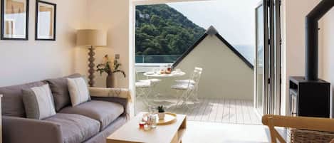 Fernseher, Kamin, Arbeitsbereiche