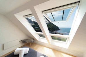 Iron/ironing board, WiFi, bed sheets - Ocean Reach – 2-Bed Sea View Apartment at Tors Parks (Lynmouth)
