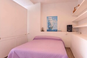 2 chambres, fer et planche à repasser, accès au Wi-Fi (inclus)