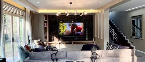 Smart TV, books, stereo