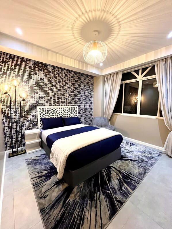 4 habitaciones, tabla de planchar con plancha, wifi y ropa de cama 