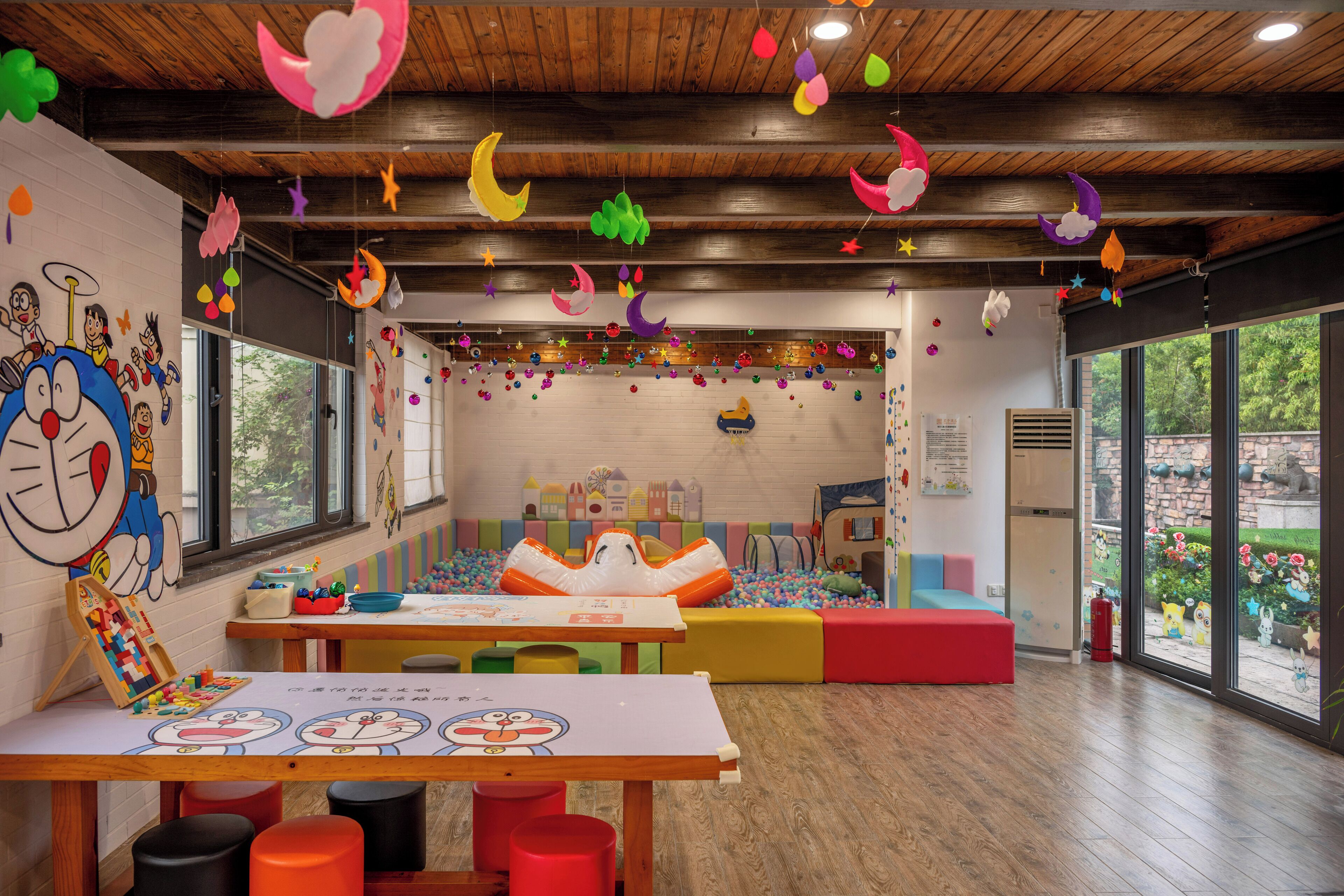 Children's play area - indoor